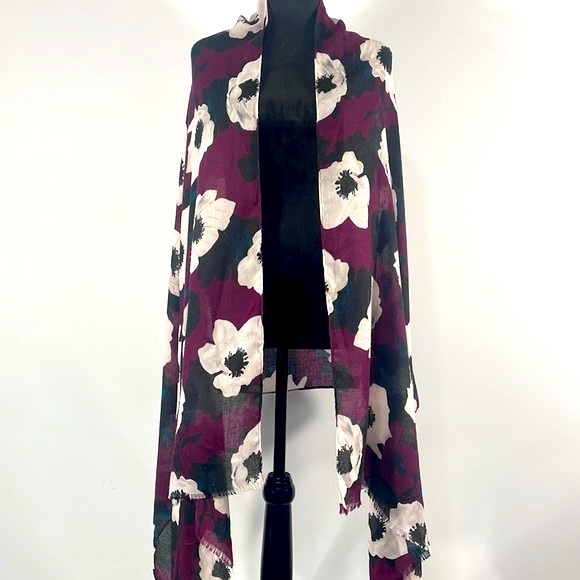 Banana Republic Accessories - Banana Republic Scarf, Oversized Wine, Black, white, floral print scarf, poncho